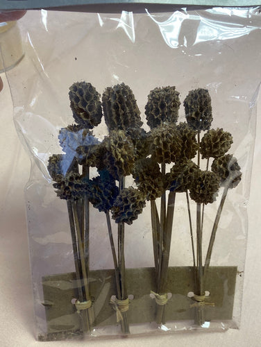 MILL300-N Pinecone Picks