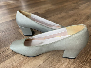 BITE100-B Silver Grey Heel. Size 8.5