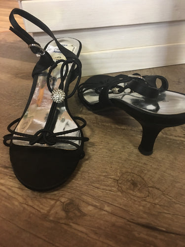 KOEC100-G Black Heels, Size 6