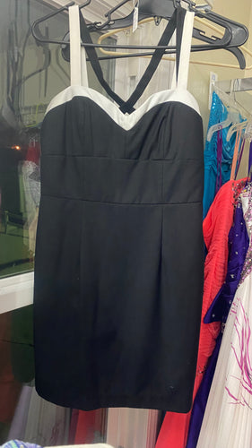 SMIT200-BS Black & White Dress. Size L