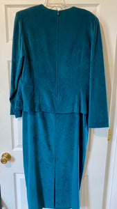 HOOD100-AQ Teal Green Mother’s Gown. Size 16