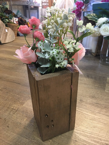 WEYA100-P Rose Gold Wooden Box and Floral Centerpieces