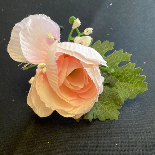 LYNC400-D Blush Pink Boutonnière