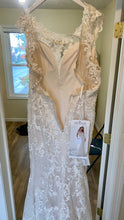 Load image into Gallery viewer, GARD100-A NWT Size 12 Ivory Morilee