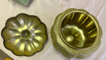 Load image into Gallery viewer, BRAC100-C Gold Glittery, Ceramic Pumpkin