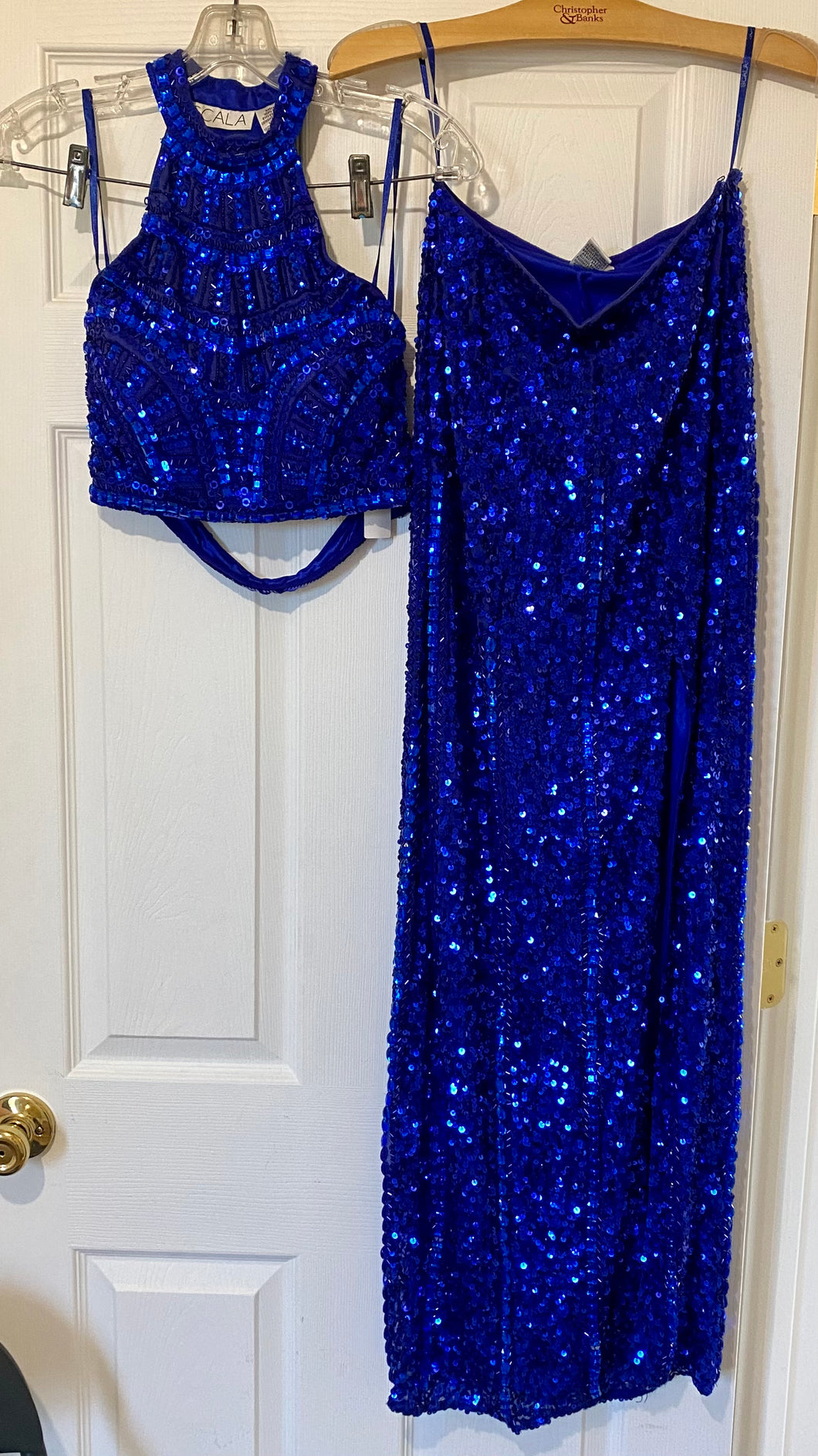 THOM400-A 2-Piece Navy Sequins. Size 6
