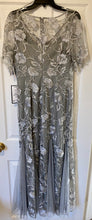 Load image into Gallery viewer, ALEX100-I NWT Short Sleeve Grey Gown. Size 6