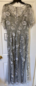 ALEX100-I NWT Short Sleeve Grey Gown. Size 6