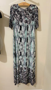 NIEV100-A Mint Green Floral Maxi Dress. Size M