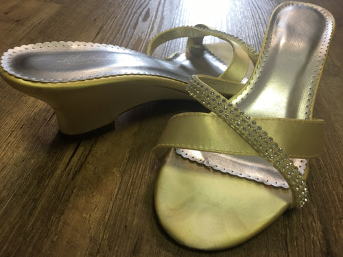 HANC100-F Yellow Satin Wedges, Size 8