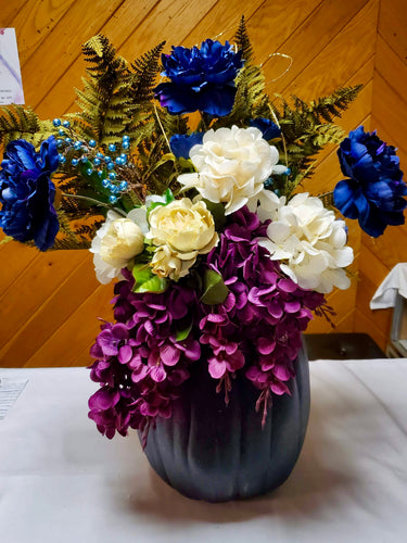 KENS100-J Black Pumpkin Arrangement