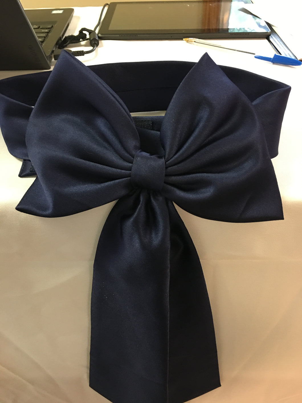 MCMU100-F.   Flower Girl Navy Bow for Dress