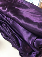 Load image into Gallery viewer, HALL100-F 120” Round Purple Satin Tablecloth