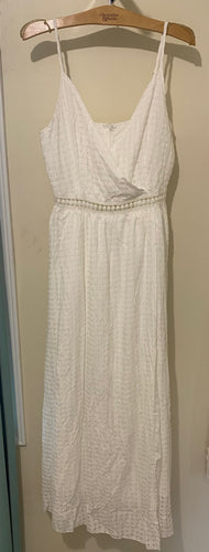 GOWN100-AJ White Spaghetti Strap Dress. Size M