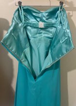 Load image into Gallery viewer, CHAR100-BH Mint Turquoise Gown. Size XS