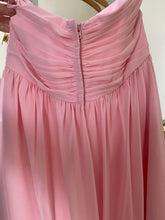Load image into Gallery viewer, SMEG100-H Short, Pink Gown. Size 10