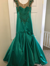 Load image into Gallery viewer, PINO100-A. Sherri Hill Emerald Green Mermaid Gown, Size 4