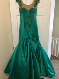 PINO100-A. Sherri Hill Emerald Green Mermaid Gown, Size 4