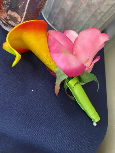 STIG100-T Pink & Orange Boutonnière