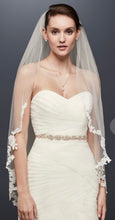 Load image into Gallery viewer, HAME100-B NWT Ivory Fingertip Veil