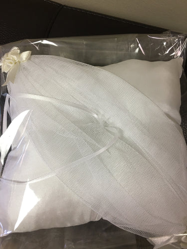 OTOL200-O. White Ring Bearer’s Pillow with Tulle and Flowers