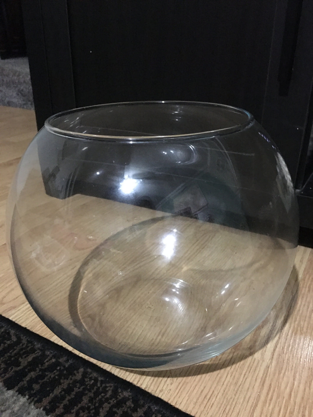BEND100-E. Large Round Fish Bowl