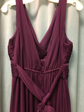 Load image into Gallery viewer, ABCD100-AF  David&#39;s Bridal Plum Gown size 16 youth or 0-2 adult