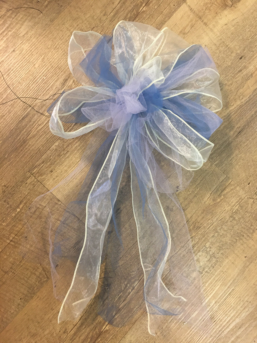 ALBR100-C Pew Bows, Ivory Ribbon with Blue and Purple Tulle