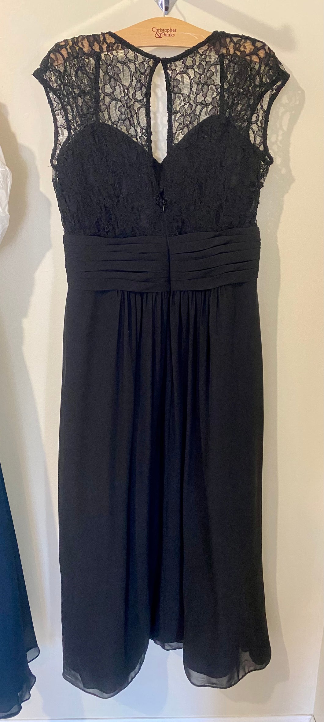 JACK100-B Long Black Gown. Size 18