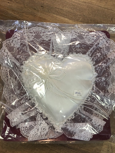 MYTR100-H White Heart-Shaped Pillow