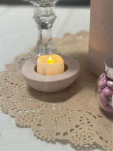 Load image into Gallery viewer, ELLA100-R Blush Candle Holder