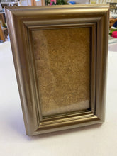 Load image into Gallery viewer, BRUN100-N 4x6” Brown Frame