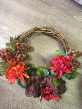 Load image into Gallery viewer, KEIT100-A  Small Fall Wreaths