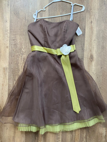 SMEG100-H Short, Brown Gown. Size 8