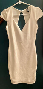 ELLA100-V Short, White Dress. Size 0/2