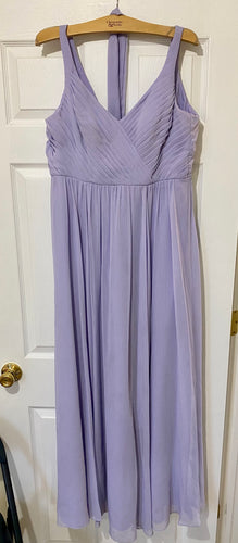 RHOA100-E Lavender Gown. Size 16/18