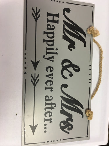 GALL200-H Mr & Mrs Happily Ever After Sign