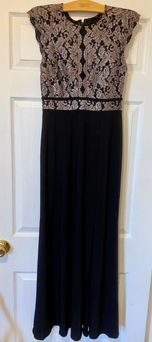 LLOY100-D Black/Rose Gold Gown. Size 5