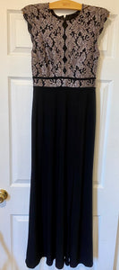 LLOY100-D Black/Rose Gold Gown. Size 5