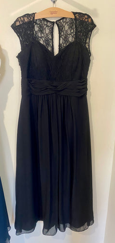 JACK100-B Long Black Gown. Size 18