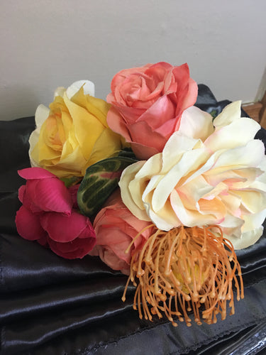 STAH100-Q  Pink/Peach Mini Bouquet