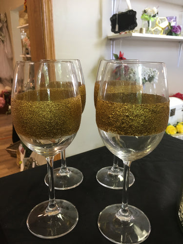 RUDO100-M.  Set of 4 Gold Glitter Wine Glasses