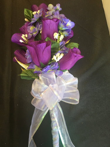LYNC400-BD. Purple Arm Bouquet