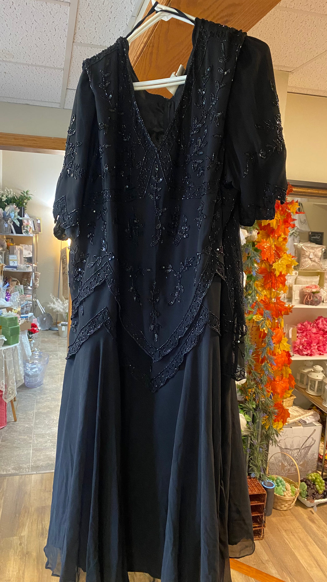 HENR300-A Sparkly Black Gown. Size 30W