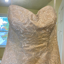 Load image into Gallery viewer, HAME100-A NWT Strapless Ivory/Champagne Size 10