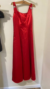 NIEV100-F Red Long Formal Gown