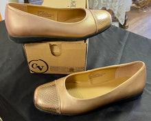 Load image into Gallery viewer, HOOD100-AC Rose Gold Flats. Size 9W