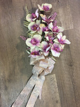 Load image into Gallery viewer, LYNC400-BO.  Purple Floral Arm Bouquet