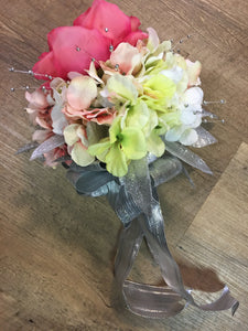 LYNC400-BP   Floral Bouquet