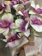 Load image into Gallery viewer, LYNC400-BO.  Purple Floral Arm Bouquet
